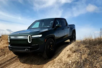 Rivian выпустила инновационный электропикап R1T